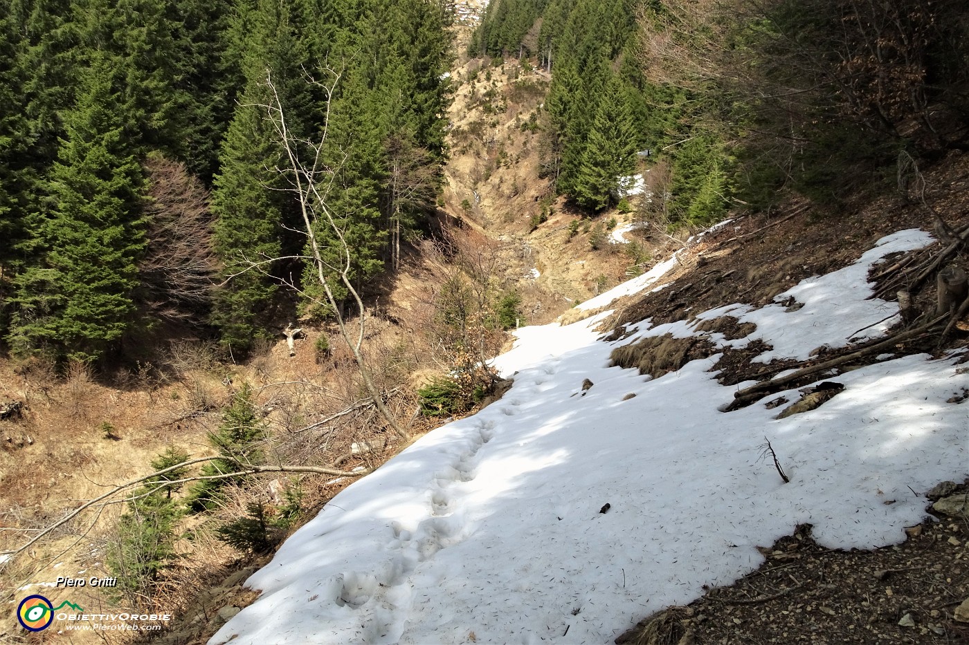 89 Sono al torrente della Valle Scura.JPG